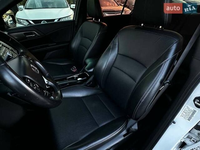 Белый Хонда Аккорд, объемом двигателя 2.36 л и пробегом 10 тыс. км за 15800 $, фото 11 на Automoto.ua