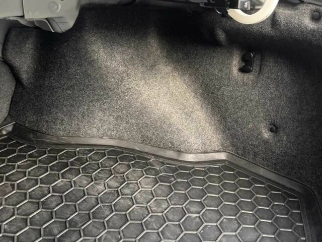 Білий Хонда Аккорд, об'ємом двигуна 2.4 л та пробігом 196 тис. км за 11500 $, фото 16 на Automoto.ua