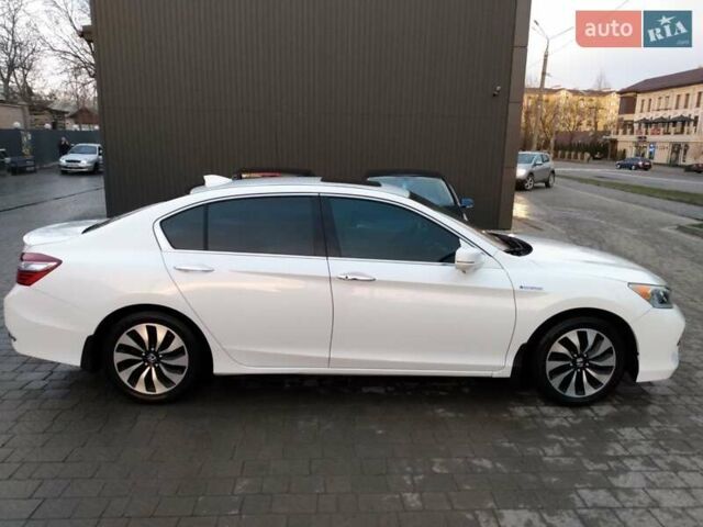 Белый Хонда Аккорд, объемом двигателя 2 л и пробегом 150 тыс. км за 16700 $, фото 3 на Automoto.ua