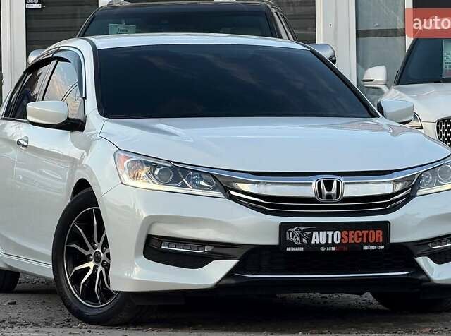 Белый Хонда Аккорд, объемом двигателя 2.36 л и пробегом 10 тыс. км за 15800 $, фото 5 на Automoto.ua