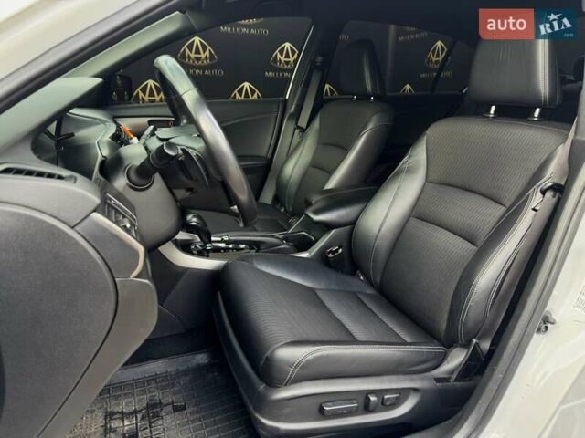 Белый Хонда Аккорд, объемом двигателя 2.36 л и пробегом 141 тыс. км за 13200 $, фото 8 на Automoto.ua