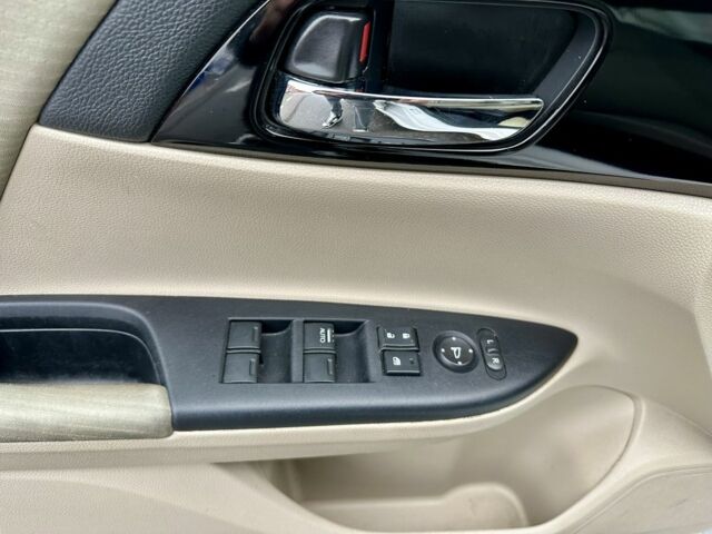 Белый Хонда Аккорд, объемом двигателя 2.4 л и пробегом 187 тыс. км за 12990 $, фото 13 на Automoto.ua