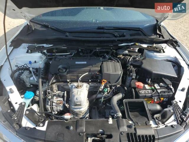 Білий Хонда Аккорд, об'ємом двигуна 2.35 л та пробігом 33 тис. км за 2600 $, фото 10 на Automoto.ua