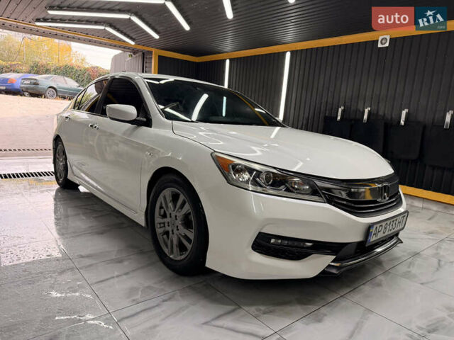 Белый Хонда Аккорд, объемом двигателя 2.4 л и пробегом 150 тыс. км за 12700 $, фото 28 на Automoto.ua