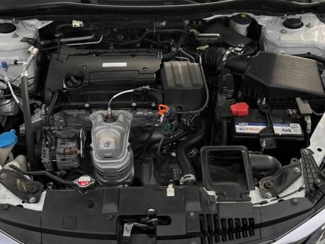 Білий Хонда Аккорд, об'ємом двигуна 2.4 л та пробігом 196 тис. км за 11500 $, фото 18 на Automoto.ua