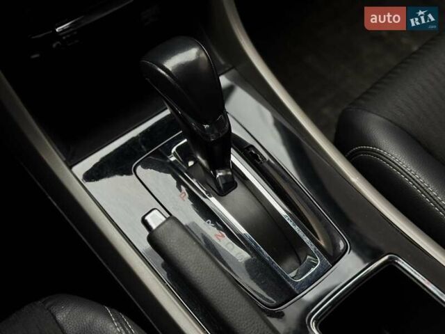 Белый Хонда Аккорд, объемом двигателя 2.36 л и пробегом 141 тыс. км за 13200 $, фото 29 на Automoto.ua