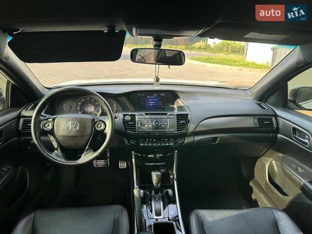 Білий Хонда Аккорд, об'ємом двигуна 2.36 л та пробігом 133 тис. км за 16700 $, фото 11 на Automoto.ua
