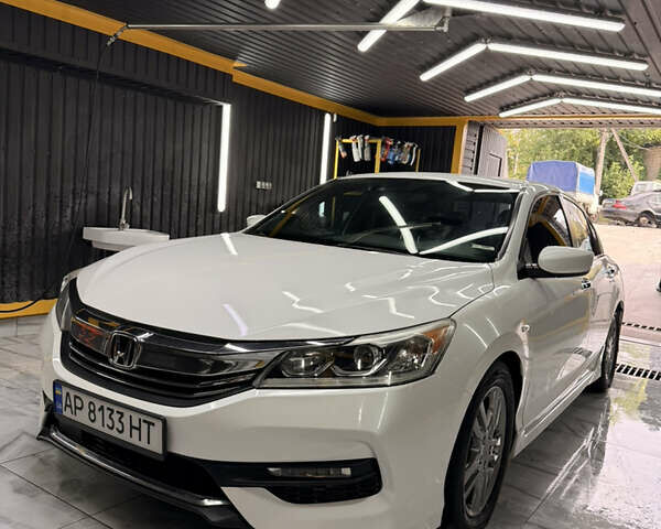 Белый Хонда Аккорд, объемом двигателя 2.4 л и пробегом 150 тыс. км за 12700 $, фото 30 на Automoto.ua