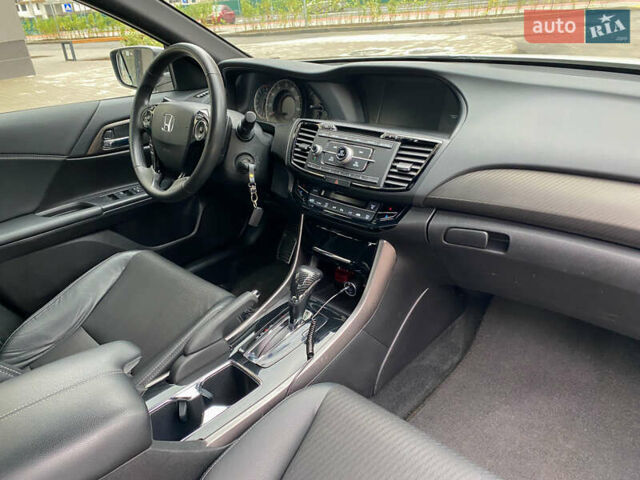 Білий Хонда Аккорд, об'ємом двигуна 2.36 л та пробігом 120 тис. км за 16500 $, фото 6 на Automoto.ua