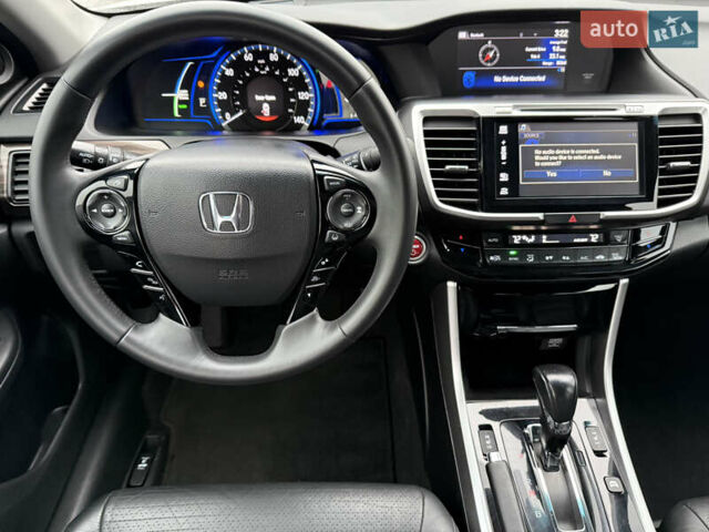 Белый Хонда Аккорд, объемом двигателя 2 л и пробегом 259 тыс. км за 14300 $, фото 17 на Automoto.ua