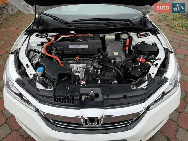 Белый Хонда Аккорд, объемом двигателя 1.99 л и пробегом 85 тыс. км за 16500 $, фото 15 на Automoto.ua