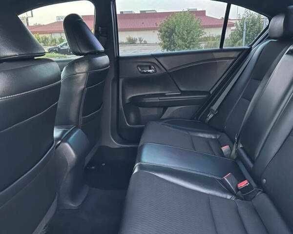 Білий Хонда Аккорд, об'ємом двигуна 2.4 л та пробігом 61 тис. км за 4100 $, фото 11 на Automoto.ua