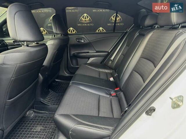 Белый Хонда Аккорд, объемом двигателя 2.36 л и пробегом 141 тыс. км за 13200 $, фото 9 на Automoto.ua