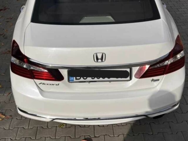 Білий Хонда Аккорд, об'ємом двигуна 2.4 л та пробігом 196 тис. км за 11500 $, фото 6 на Automoto.ua