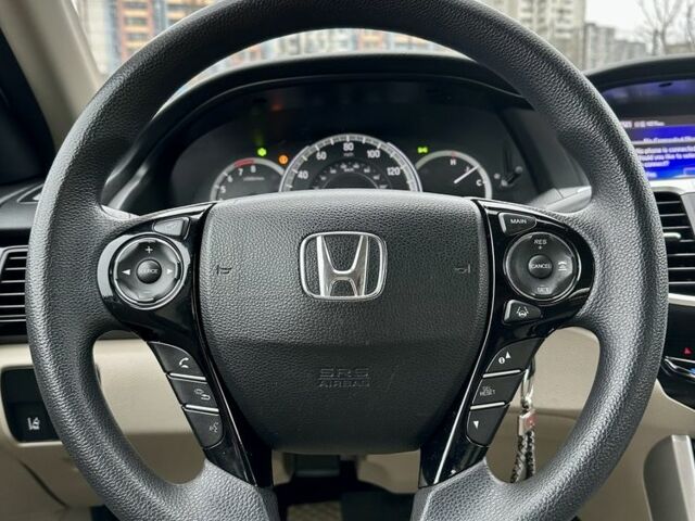 Белый Хонда Аккорд, объемом двигателя 2.4 л и пробегом 187 тыс. км за 12990 $, фото 9 на Automoto.ua