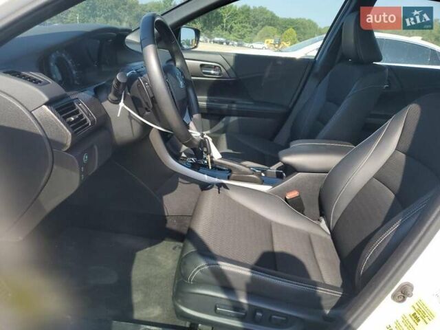 Білий Хонда Аккорд, об'ємом двигуна 2.35 л та пробігом 33 тис. км за 2600 $, фото 6 на Automoto.ua