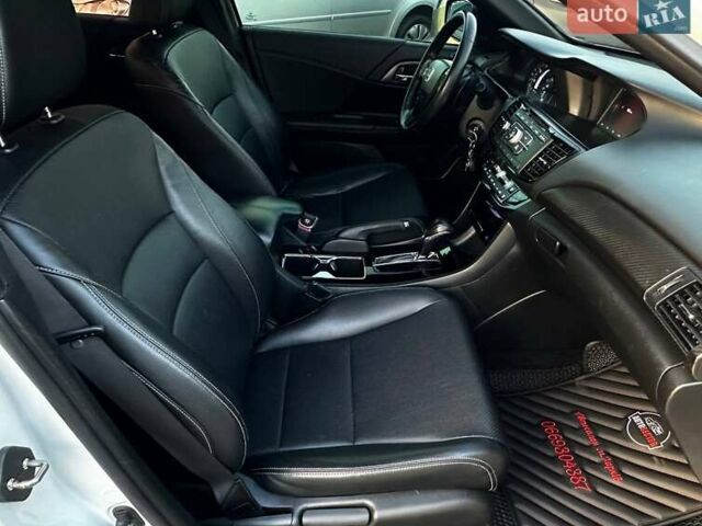 Белый Хонда Аккорд, объемом двигателя 2.36 л и пробегом 10 тыс. км за 15800 $, фото 16 на Automoto.ua