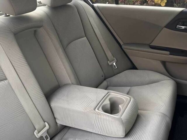 Білий Хонда Аккорд, об'ємом двигуна 2.4 л та пробігом 196 тис. км за 11500 $, фото 13 на Automoto.ua