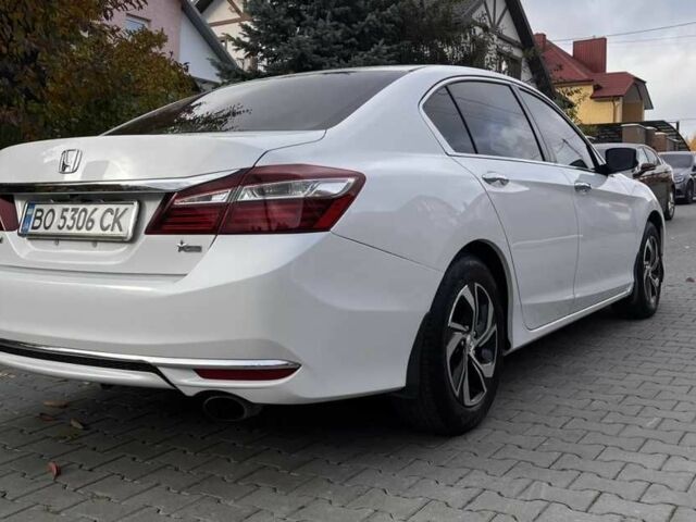 Білий Хонда Аккорд, об'ємом двигуна 2.4 л та пробігом 196 тис. км за 11500 $, фото 8 на Automoto.ua
