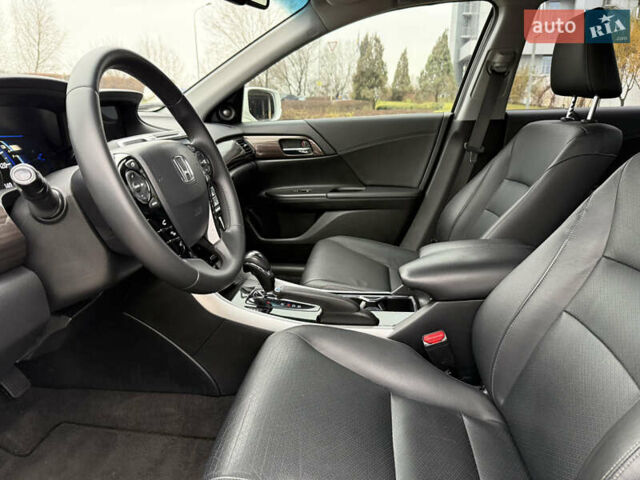 Белый Хонда Аккорд, объемом двигателя 2 л и пробегом 259 тыс. км за 14300 $, фото 28 на Automoto.ua