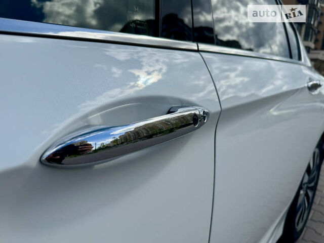 Белый Хонда Аккорд, объемом двигателя 1.99 л и пробегом 104 тыс. км за 16500 $, фото 23 на Automoto.ua