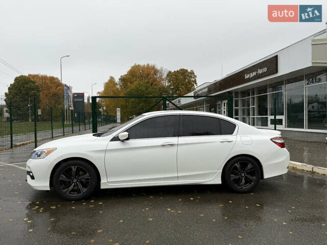 Белый Хонда Аккорд, объемом двигателя 2.36 л и пробегом 160 тыс. км за 13500 $, фото 4 на Automoto.ua