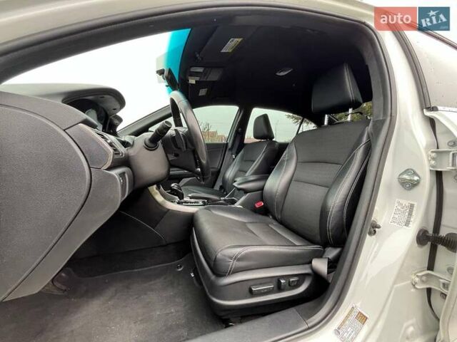 Білий Хонда Аккорд, об'ємом двигуна 2.36 л та пробігом 255 тис. км за 12100 $, фото 20 на Automoto.ua