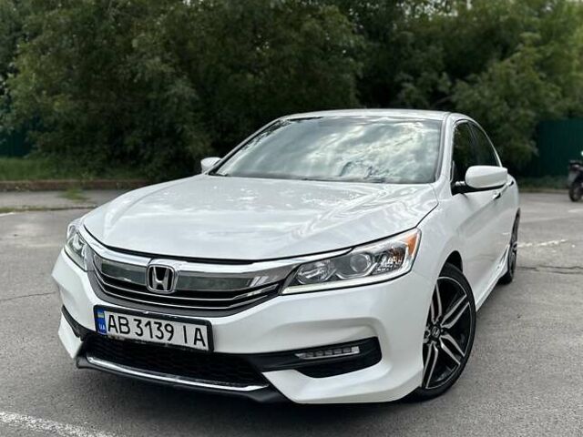 Белый Хонда Аккорд, объемом двигателя 2.4 л и пробегом 96 тыс. км за 15600 $, фото 4 на Automoto.ua