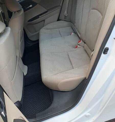 Белый Хонда Аккорд, объемом двигателя 2.4 л и пробегом 80 тыс. км за 16900 $, фото 9 на Automoto.ua