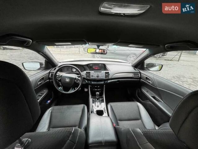 Білий Хонда Аккорд, об'ємом двигуна 2.36 л та пробігом 255 тис. км за 12500 $, фото 18 на Automoto.ua
