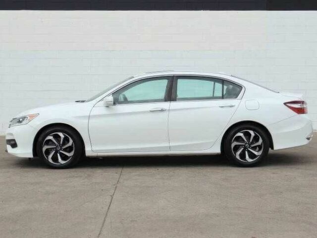 Белый Хонда Аккорд, объемом двигателя 2.4 л и пробегом 78 тыс. км за 5500 $, фото 7 на Automoto.ua