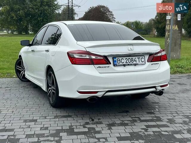 Білий Хонда Аккорд, об'ємом двигуна 2.36 л та пробігом 255 тис. км за 12500 $, фото 5 на Automoto.ua