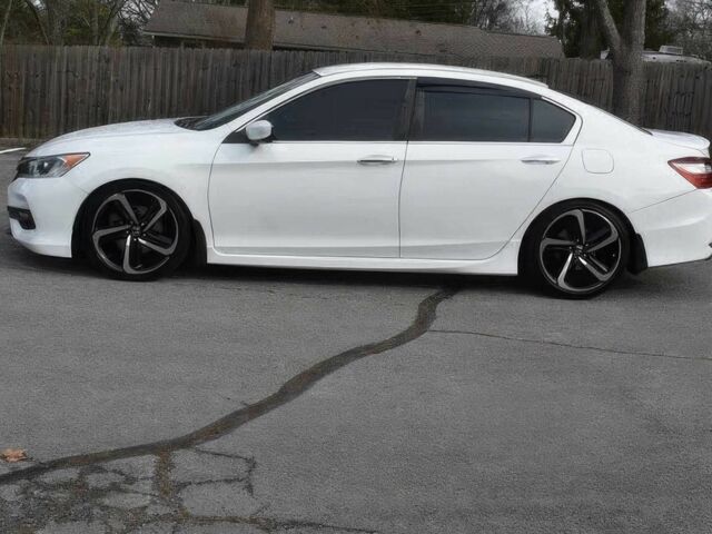 Білий Хонда Аккорд, об'ємом двигуна 2.4 л та пробігом 67 тис. км за 6500 $, фото 3 на Automoto.ua