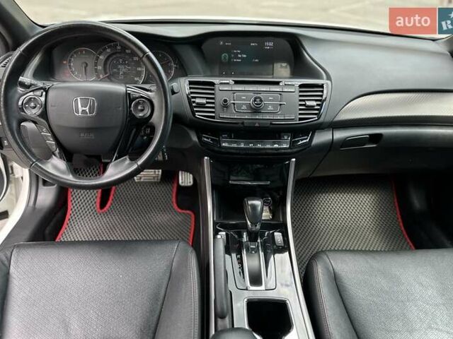 Белый Хонда Аккорд, объемом двигателя 2.4 л и пробегом 96 тыс. км за 15600 $, фото 25 на Automoto.ua