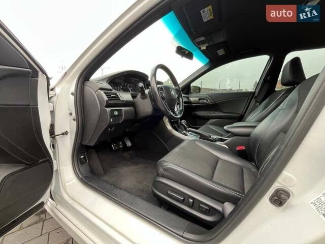 Білий Хонда Аккорд, об'ємом двигуна 2.36 л та пробігом 255 тис. км за 12500 $, фото 17 на Automoto.ua
