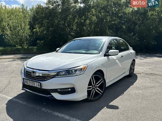 Белый Хонда Аккорд, объемом двигателя 2.4 л и пробегом 96 тыс. км за 15600 $, фото 6 на Automoto.ua