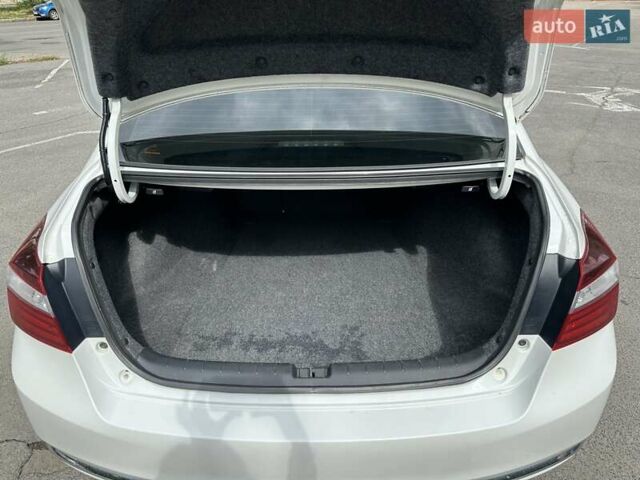 Белый Хонда Аккорд, объемом двигателя 2.4 л и пробегом 96 тыс. км за 15600 $, фото 18 на Automoto.ua