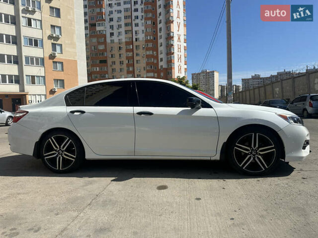 Белый Хонда Аккорд, объемом двигателя 1.99 л и пробегом 270 тыс. км за 17500 $, фото 9 на Automoto.ua