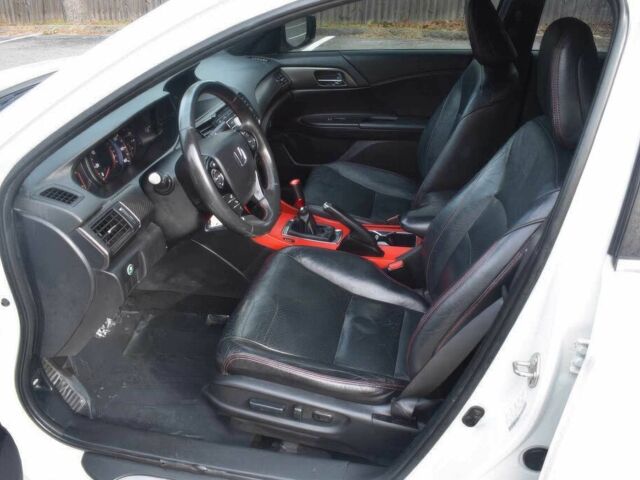 Білий Хонда Аккорд, об'ємом двигуна 2.4 л та пробігом 67 тис. км за 6500 $, фото 9 на Automoto.ua