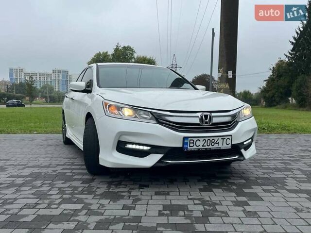 Білий Хонда Аккорд, об'ємом двигуна 2.36 л та пробігом 255 тис. км за 12500 $, фото 2 на Automoto.ua
