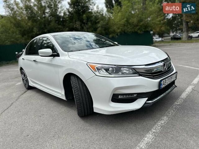 Белый Хонда Аккорд, объемом двигателя 2.4 л и пробегом 96 тыс. км за 15600 $, фото 1 на Automoto.ua