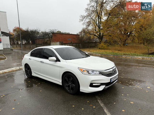 Белый Хонда Аккорд, объемом двигателя 2.36 л и пробегом 160 тыс. км за 13500 $, фото 10 на Automoto.ua