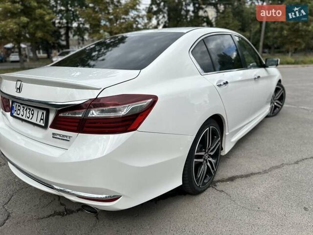 Белый Хонда Аккорд, объемом двигателя 2.4 л и пробегом 96 тыс. км за 15600 $, фото 2 на Automoto.ua