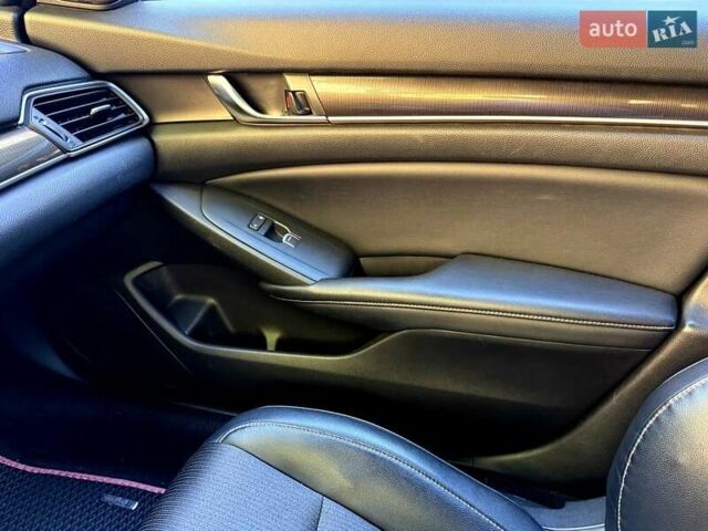Белый Хонда Аккорд, объемом двигателя 1.5 л и пробегом 90 тыс. км за 16900 $, фото 47 на Automoto.ua