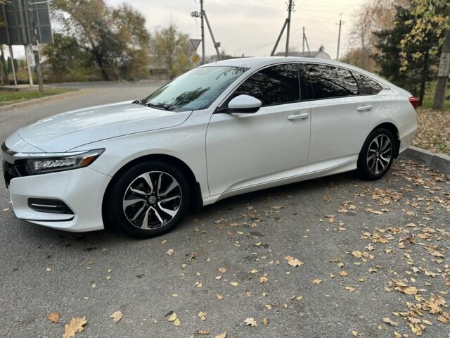 Белый Хонда Аккорд, объемом двигателя 1.5 л и пробегом 73 тыс. км за 16200 $, фото 3 на Automoto.ua