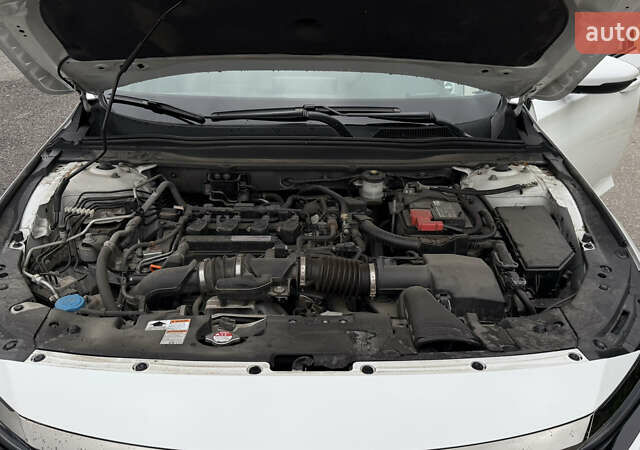 Білий Хонда Аккорд, об'ємом двигуна 1.5 л та пробігом 70 тис. км за 17700 $, фото 32 на Automoto.ua