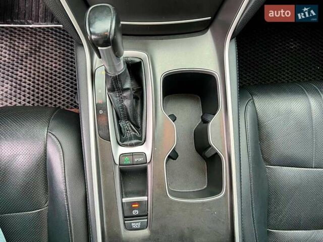 Белый Хонда Аккорд, объемом двигателя 1.5 л и пробегом 129 тыс. км за 18940 $, фото 32 на Automoto.ua