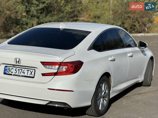 Белый Хонда Аккорд, объемом двигателя 1.5 л и пробегом 79 тыс. км за 15900 $, фото 13 на Automoto.ua