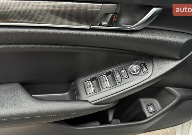 Білий Хонда Аккорд, об'ємом двигуна 1.5 л та пробігом 70 тис. км за 17700 $, фото 27 на Automoto.ua
