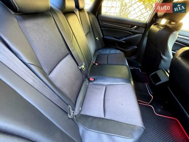 Белый Хонда Аккорд, объемом двигателя 1.5 л и пробегом 90 тыс. км за 16900 $, фото 20 на Automoto.ua